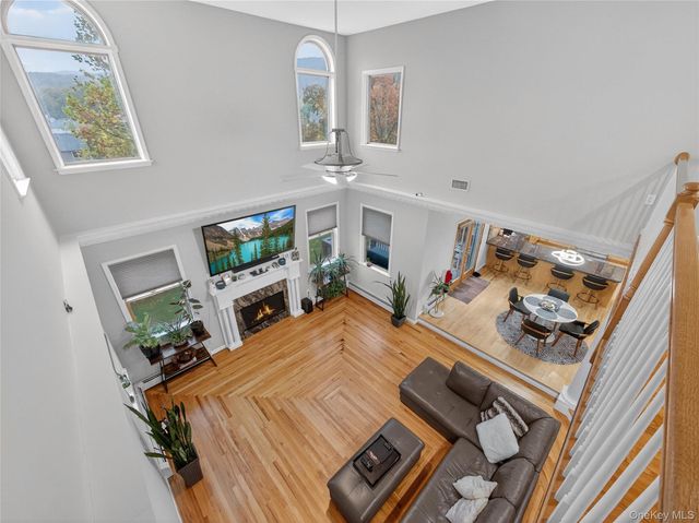 15 Beaver Pond Court, Stony Point, NY 10980