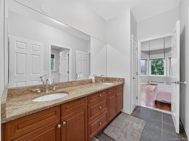 15 Beaver Pond Court, Stony Point, NY 10980