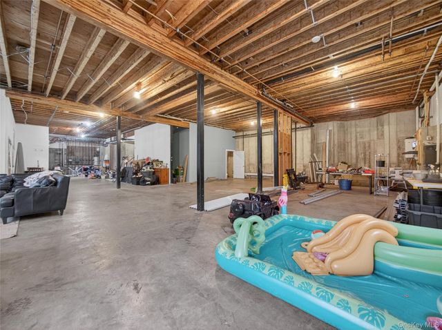 15 Beaver Pond Court, Stony Point, NY 10980