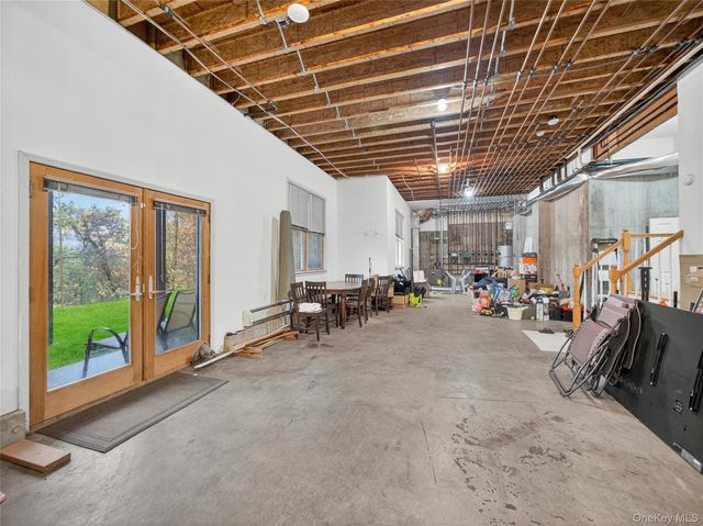 15 Beaver Pond Court, Stony Point, NY 10980