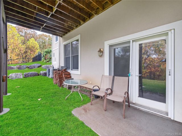 15 Beaver Pond Court, Stony Point, NY 10980