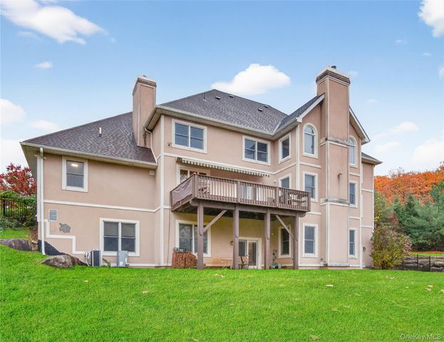 15 Beaver Pond Court, Stony Point, NY 10980