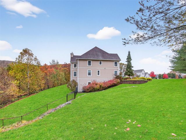 15 Beaver Pond Court, Stony Point, NY 10980