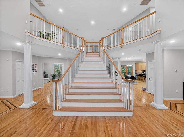 15 Beaver Pond Court, Stony Point, NY 10980