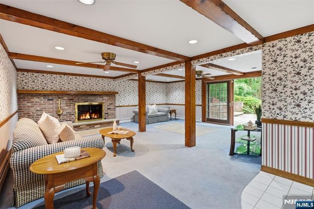 756 Sunset Terrace, Franklin Lakes, NJ 07417
