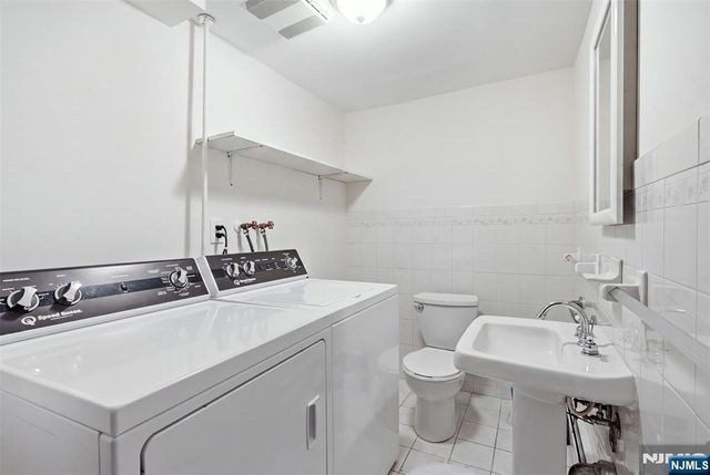 756 Sunset Terrace, Franklin Lakes, NJ 07417