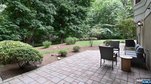 756 Sunset Terrace, Franklin Lakes, NJ 07417