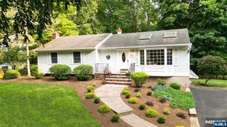 756 Sunset Terrace, Franklin Lakes, NJ 07417