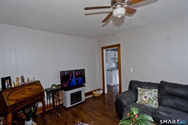 54 Hartford Avenue, Enfield, CT 06082