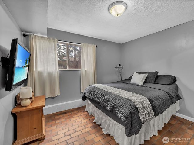 22423 SE 321st Street, Kent, WA 98042