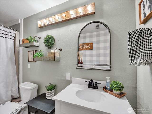 22423 SE 321st Street, Kent, WA 98042