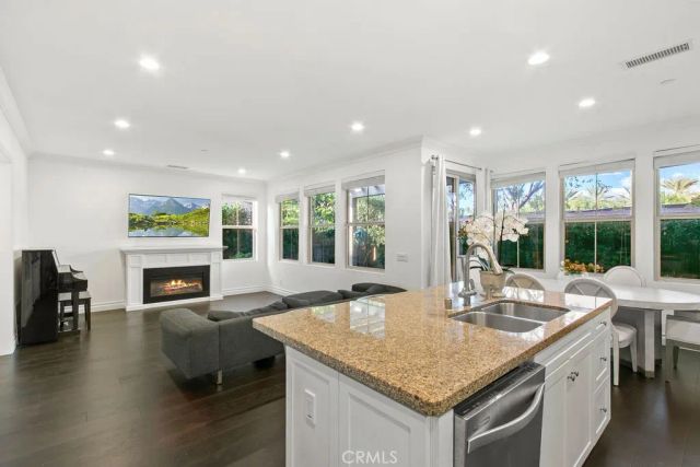 120 Gemstone, Irvine, CA 92620