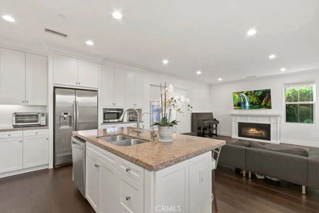 120 Gemstone, Irvine, CA 92620