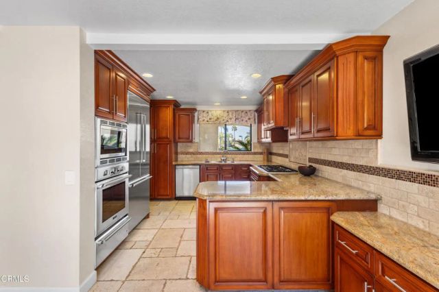 2114 Vina Del Mar, Oxnard, CA 93035