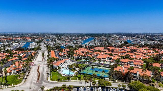 2114 Vina Del Mar, Oxnard, CA 93035