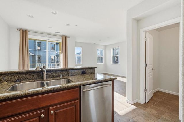 189 Bedford Loop, Mountain View, CA 94043