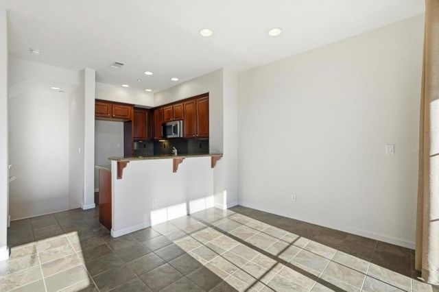 189 Bedford Loop, Mountain View, CA 94043