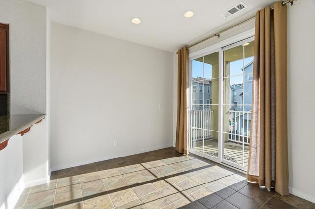 189 Bedford Loop, Mountain View, CA 94043