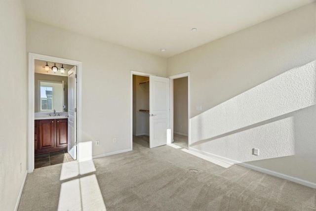 189 Bedford Loop, Mountain View, CA 94043