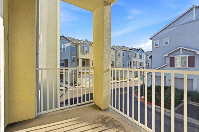 189 Bedford Loop, Mountain View, CA 94043