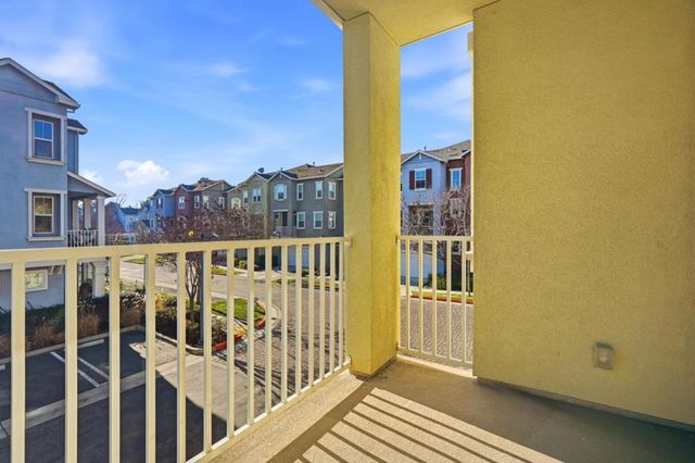 189 Bedford Loop, Mountain View, CA 94043