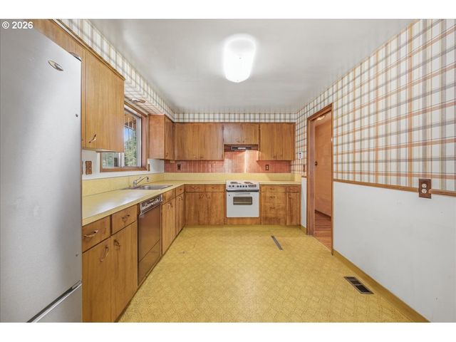 6300 Se JENNINGS Ave, Milwaukie, OR 97267