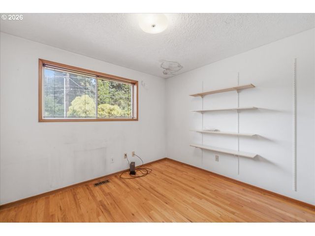 6300 Se JENNINGS Ave, Milwaukie, OR 97267