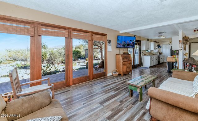 43612 N 3RD Avenue, New River, AZ 85087