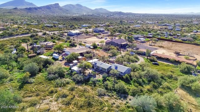 43612 N 3RD Avenue, New River, AZ 85087