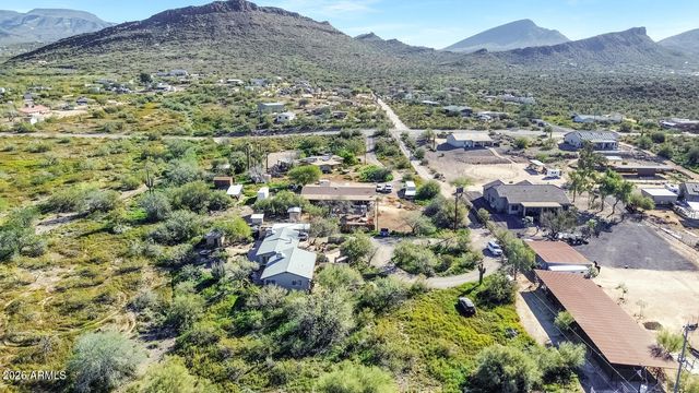 43612 N 3RD Avenue, New River, AZ 85087