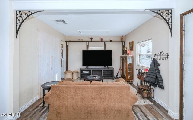 43612 N 3RD Avenue, New River, AZ 85087