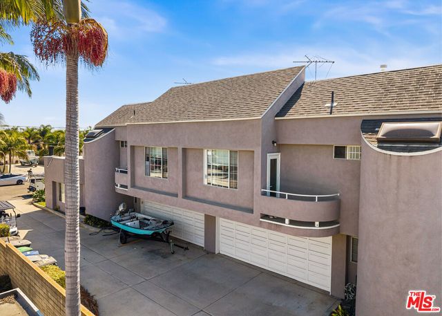 181 Cecil Place, Costa Mesa, CA 92627