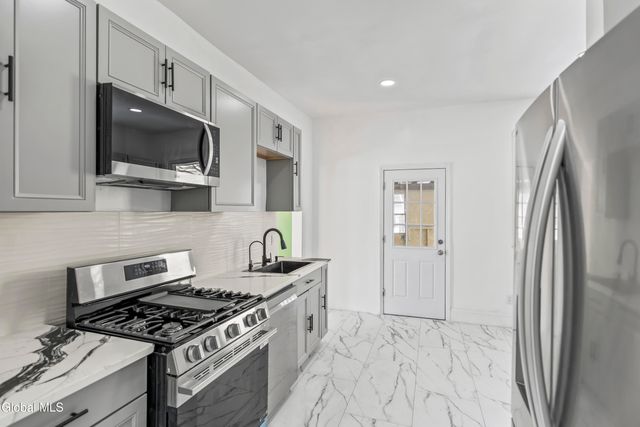 1027 Wendell Avenue, Schenectady, NY 12308