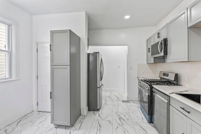 1027 Wendell Avenue, Schenectady, NY 12308