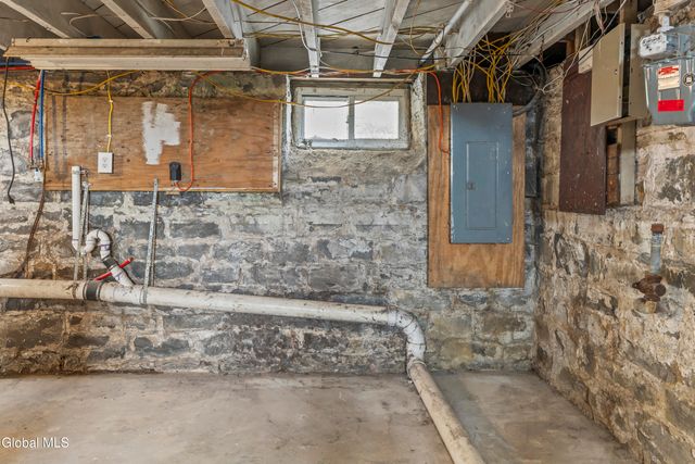 1027 Wendell Avenue, Schenectady, NY 12308