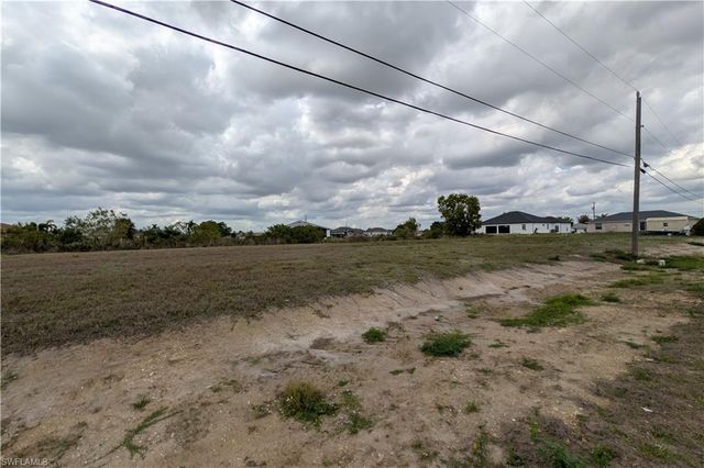 1426 NE 14th AVE, Cape Coral, FL 33909