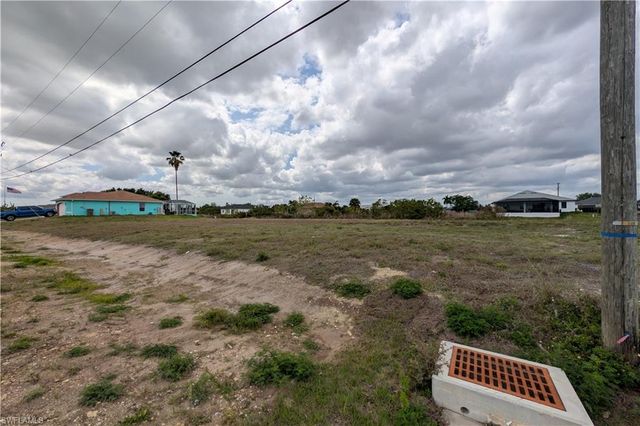 1426 NE 14th AVE, Cape Coral, FL 33909