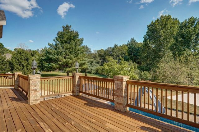 2750 W Bonita Street, Springfield, MO 65803