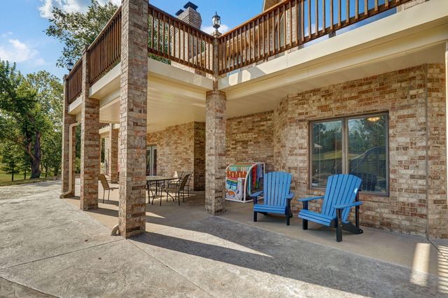 2750 W Bonita Street, Springfield, MO 65803