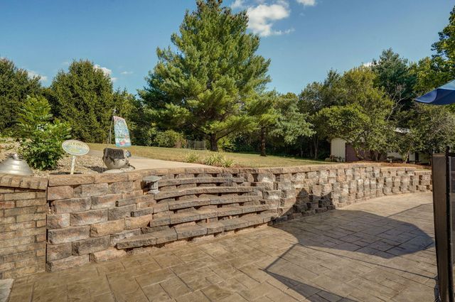 2750 W Bonita Street, Springfield, MO 65803
