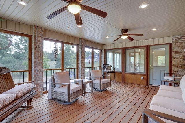 2750 W Bonita Street, Springfield, MO 65803