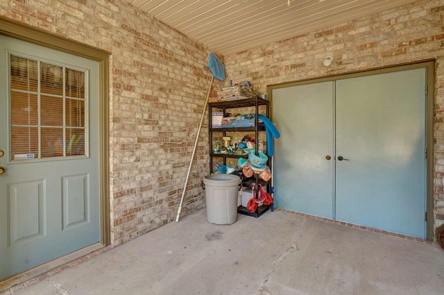 2750 W Bonita Street, Springfield, MO 65803