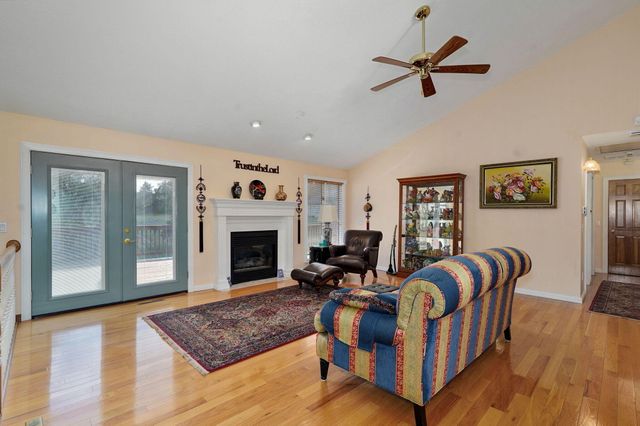 2750 W Bonita Street, Springfield, MO 65803