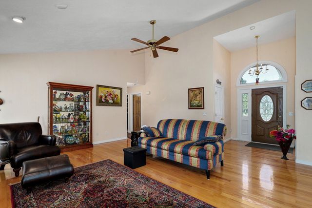 2750 W Bonita Street, Springfield, MO 65803