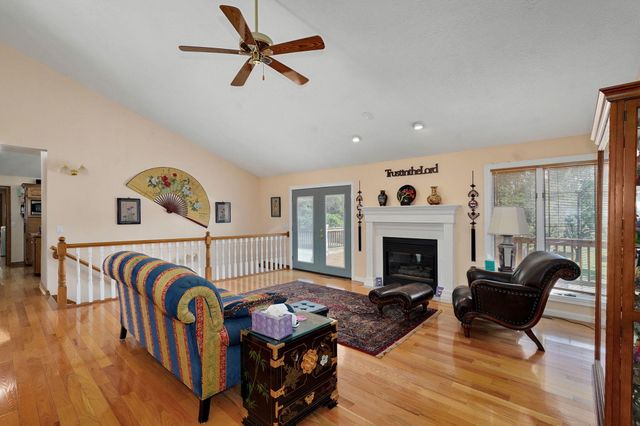 2750 W Bonita Street, Springfield, MO 65803