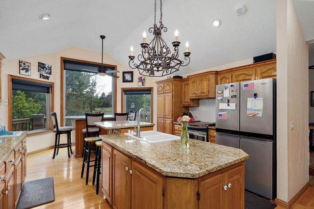 2750 W Bonita Street, Springfield, MO 65803