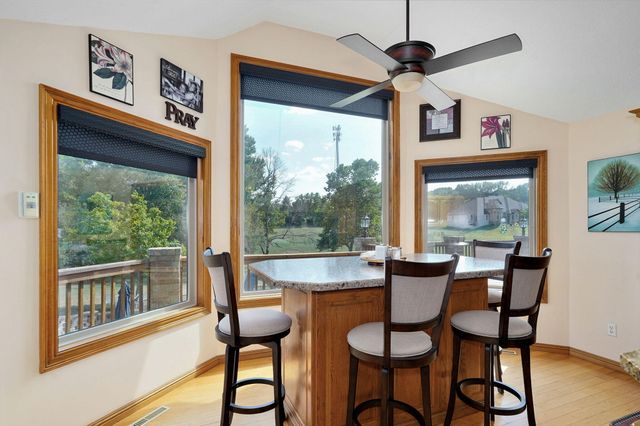 2750 W Bonita Street, Springfield, MO 65803