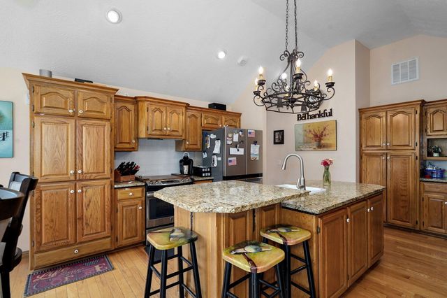 2750 W Bonita Street, Springfield, MO 65803