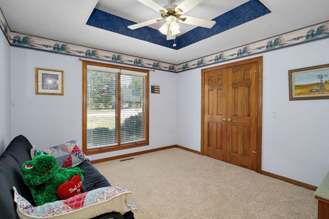 2750 W Bonita Street, Springfield, MO 65803