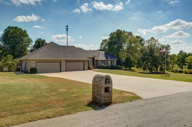 2750 W Bonita Street, Springfield, MO 65803